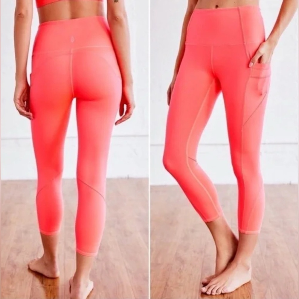NWOT Free PeopleMovement End Game Performance Crop Legging In Neon Coral